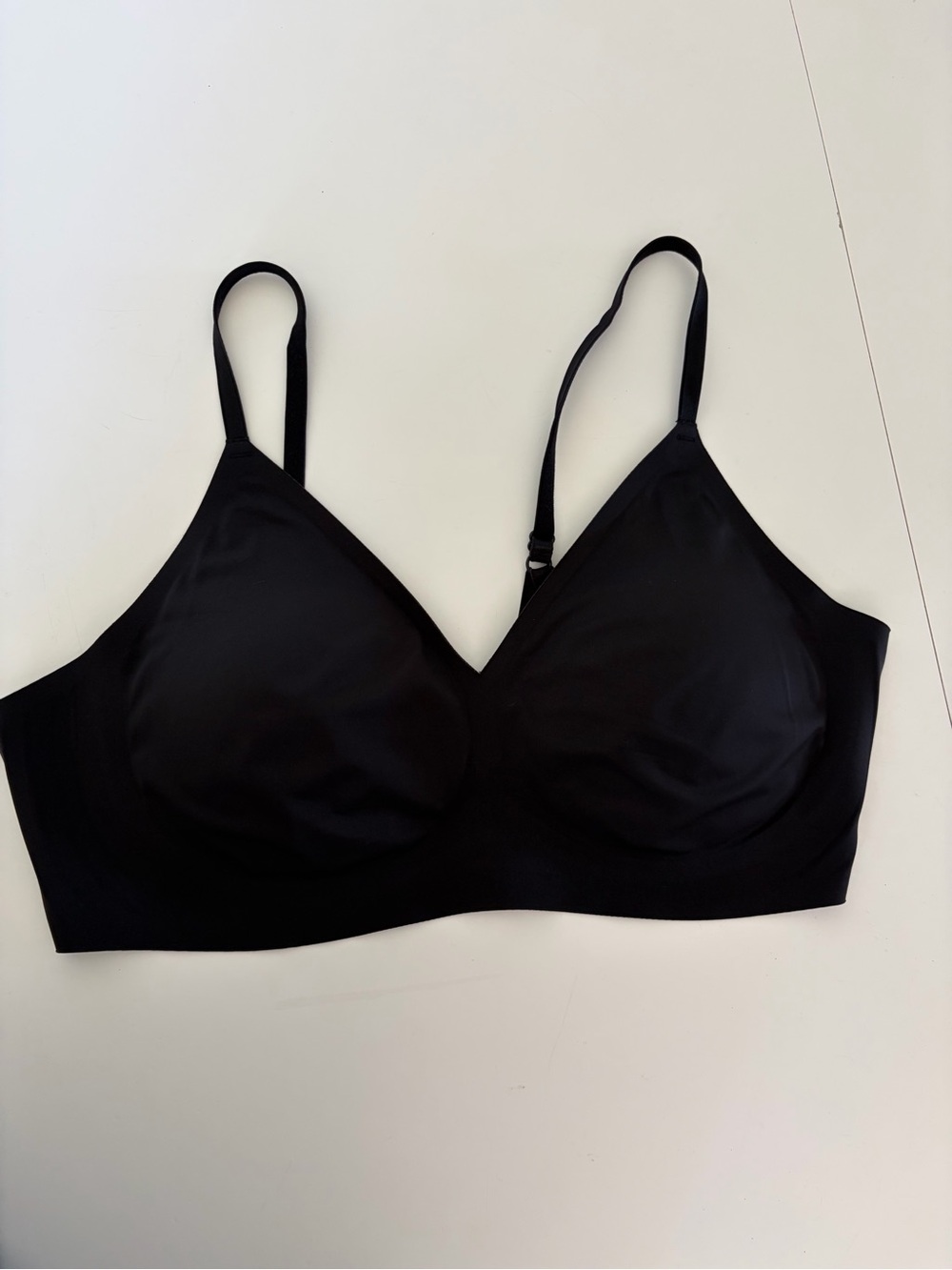 EBY Black Wireless Seamless Bra Adjustable Strap Removable Padding Size XL